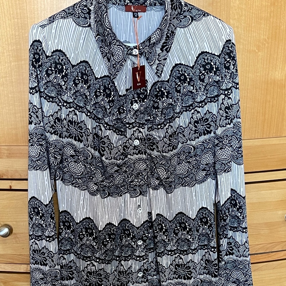 🕸 *NWT* V By Eva - Button Up Dress